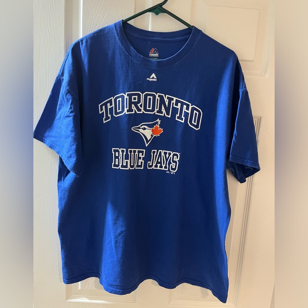 Men’s  Majestic Toronto Blue Jays.